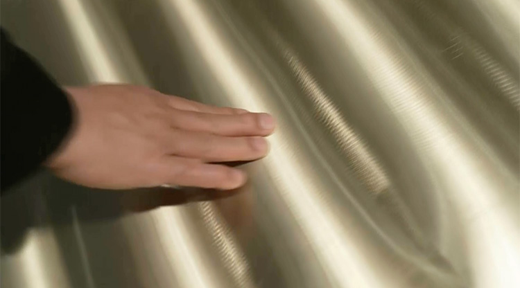 Smoothly curved propeller surface