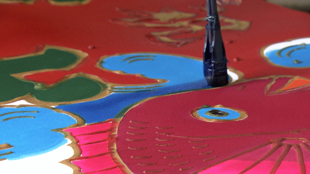 Coloring between the paste