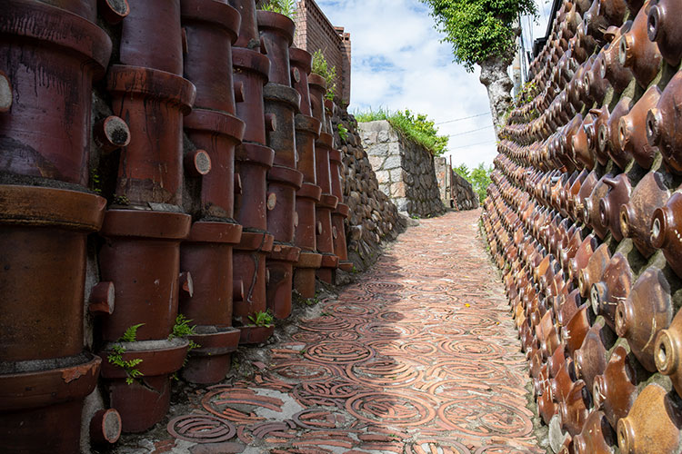Tokoname Pottery Footpath