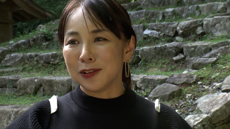 Nagayama says her eyes have changed to see the individuality of each stone wall.